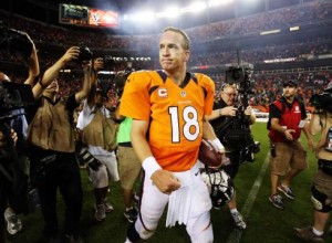 Payton Manning bateu recorde na temporada passada com 5,5 mil jardas e 55 touchdowns