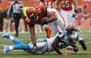Ataques trabalharam bem e partida entre Bengals e Panthers foi o primeiro empate da temporada (Foto: Yahoo Sports)