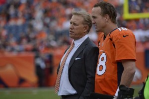 Elway foi o grande responsável pela vinda de Peyton Manning à Denver