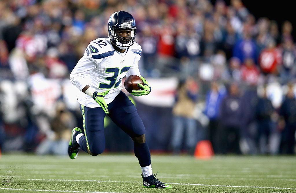 FOXBORO, MA - NOVEMBER 13:  Christine Michael #32 of the Seattle Seahawks carries the ball during the second quarter of a game against the New England Patriots at Gillette Stadium on November 13, 2016 in Foxboro, Massachusetts