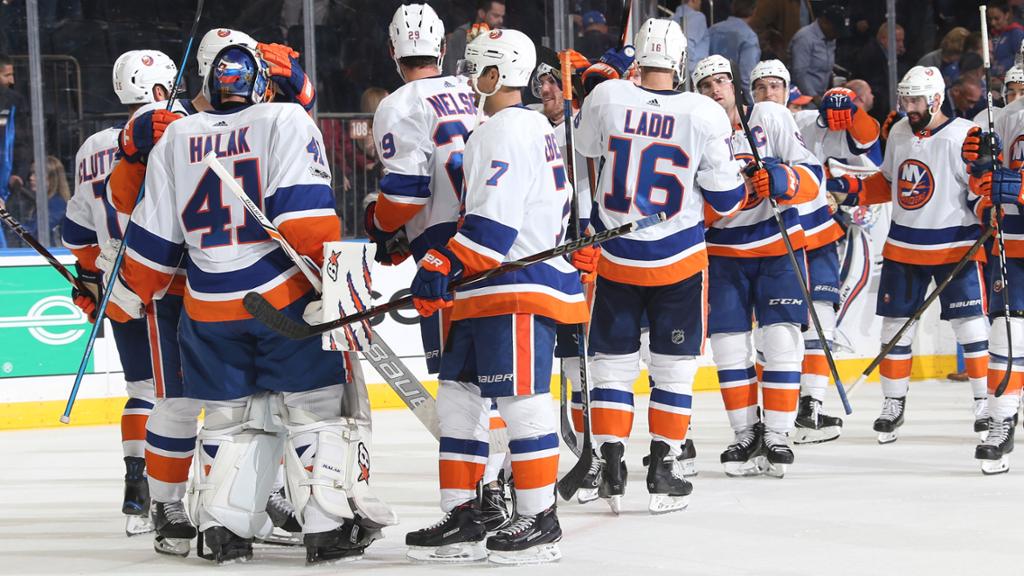 Islanders derrotam Rangers no shootout