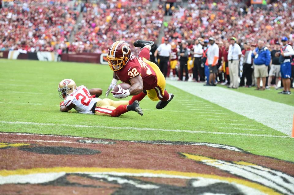 Samaje Perine anota touchdown para Redsksins contra 49ers na Semana 6 da NFL de 2017.