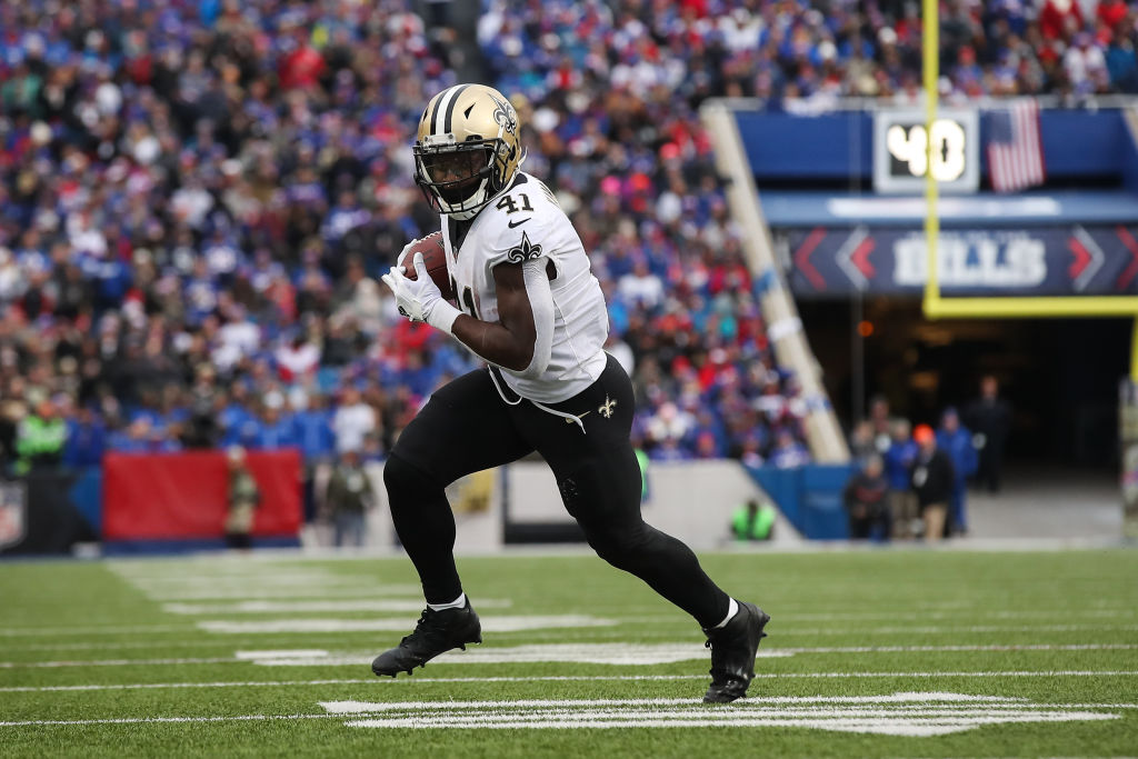 ORCHARD PARK, NY - NOVEMBER 12: Alvin Kamara #41 of the New Orleans Saints runs the ball during the fourth quarter against the Buffalo Bills on November 12, 2017 at New Era Field in Orchard Park, New York.