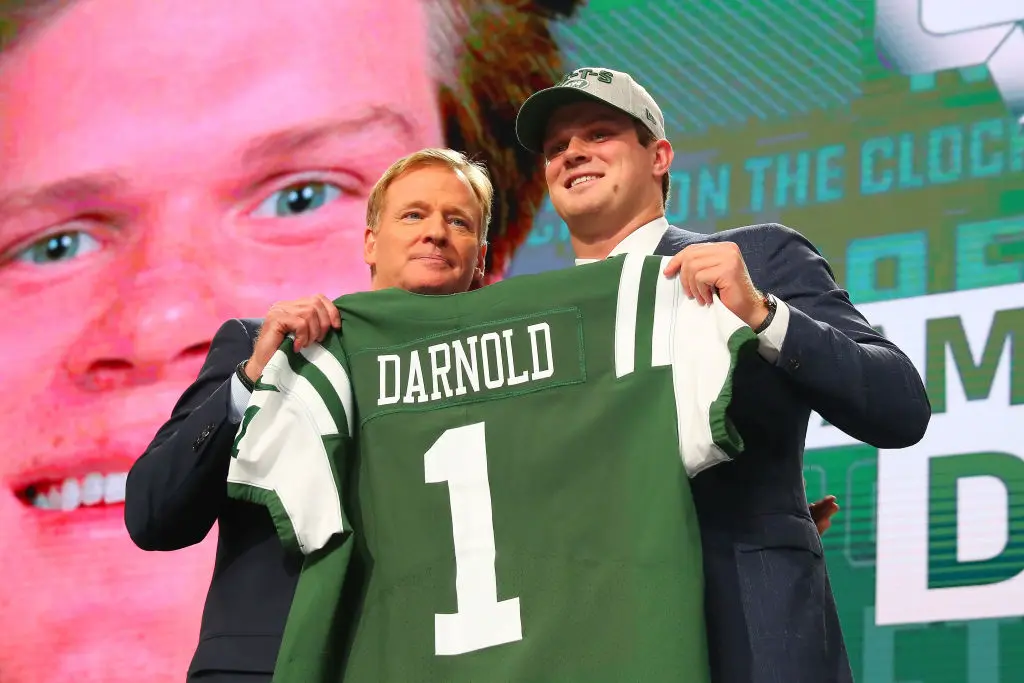 ARLINGTON, TX - APRIL 26: NFL Comissioner Roger Goodell poses for photos with Sam Darnold and jersey as the third overall pick by the New York Jets during the first round at the 2018 NFL Draft at AT&T Statium on April 26, 2018 at AT&T Stadium in Arlington Texas.