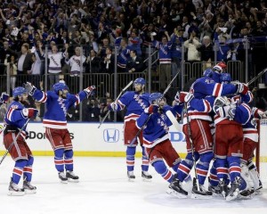 Rangers comemoram conquista da conferência leste e vaga na final da Stanley Cup após 20 anos