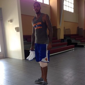 Carmelo Anthony posa em foto e mostra boa forma (Foto: Reprodução Instagram)
