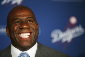 Em 2012, Magic Johnson esteve envolvido em negócio de US$ 2 bilhões que trouxe os Dodgers de volta da Los Angeles