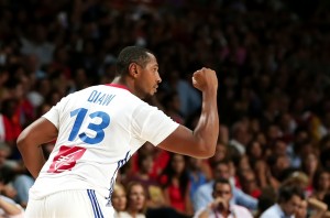 Boris Diaw liderou a jovem equipe francesa à vitória. (Foto: Divulgação FIBA)