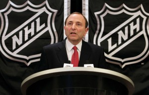 Em evento no Canadá, Comissário da NHL Gary Bettman reafirmou que liga não irá expandir (Foto: USATSI)