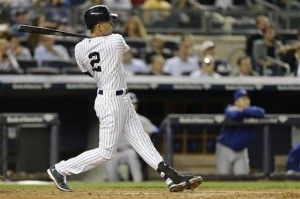 Derek Jeter anota um home run na vitória do New York Yankees
