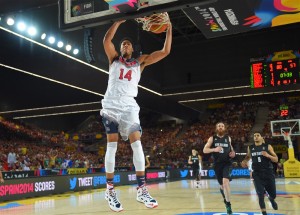 Anthony Davis foi o cestinha norte-americano na partida com 21 pontos (Foto: Divulgação FIBA)