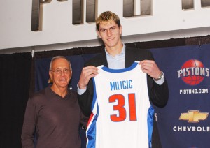 Darko Milicic foi o número 2 do Draft de 2003 da NBA, escolha do Detroit Pistons