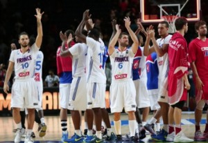França comemora classificação em Madrid (Foto: Divulgação FIBA)