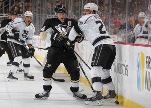 Kunitz supriu atuação apagada de Crosby e guiou Penguins para a vitória (Foto: NHL)