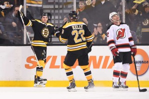Seth Griffith (#10) comemora seu golaço que colocou os Bruins na frente do placar (Foto: NHL)