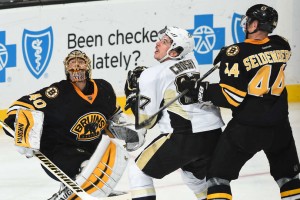 Crosby brilhou com um gol e duas assistências (Foto: NHL)