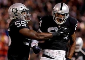 Depois de 368 dias, enfim os Raiders voltaram a vencer (Foto: AP)