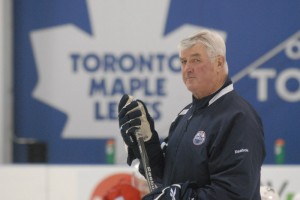Pat Quinn dirigindo os Oilers, sua última equipe onde ficou até 2010 (Foto: Toronto Star)