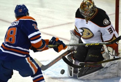 Ducks passam pelos Oilers fora da casa - The Playoffs
