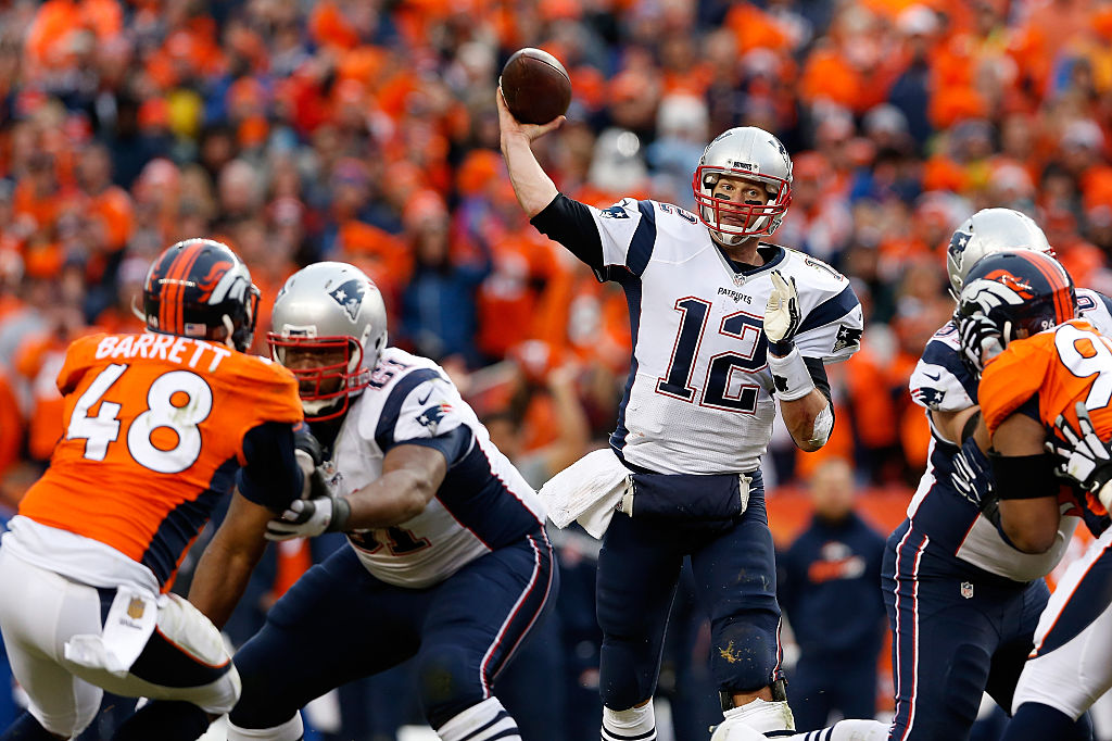 Tom Brady em New England Patriots v Denver Broncos