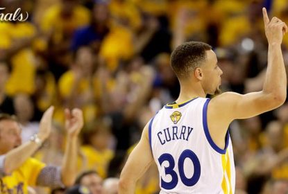Diretor executivo da Under Armour diz que Curry é o cara dos Warriors - The Playoffs