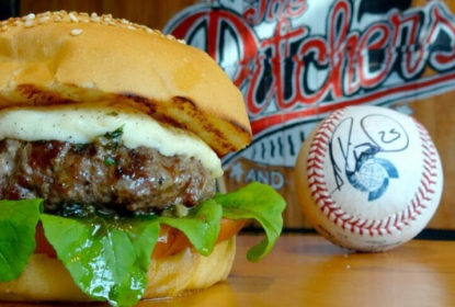 Conheça a hamburgueria em SP onde você vai querer assistir ao jogo 7 da World Series da MLB - The Playoffs