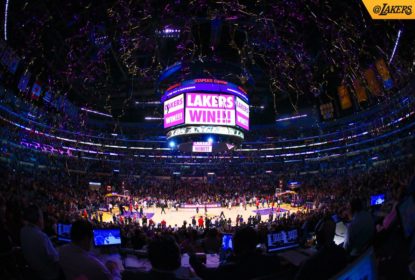 Torcedores do Los Angeles Lakers planejam protesto contra o front office - The Playoffs
