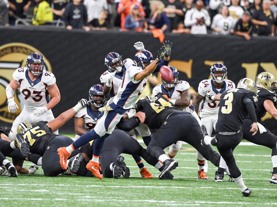 Field goal boqueado e retornado para vitória dos Broncos sobre os Saints na Semana 10 da NFL 2016