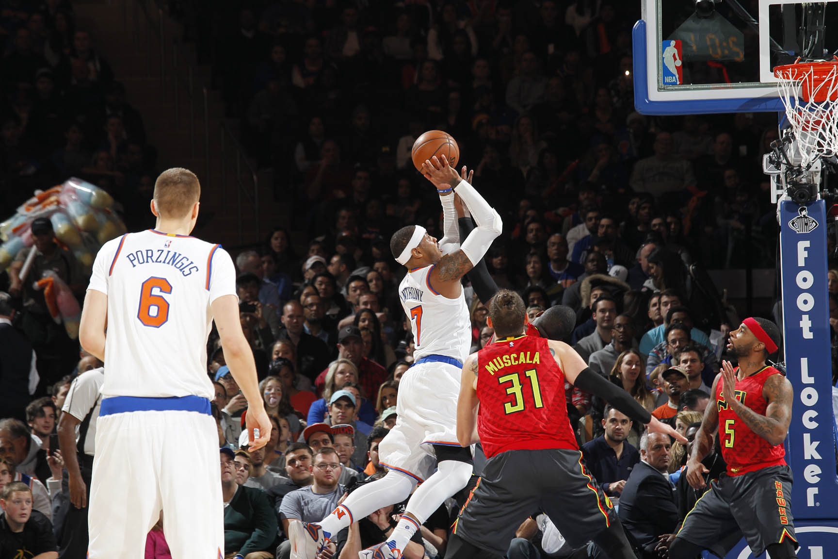 Carmelo Anthony lidera Knicks com 31 pontos em vitória sobre os Hawks