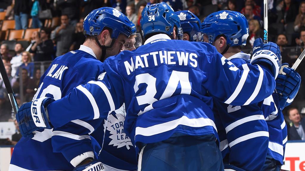 Matthews ajuda Leafs bater os Capitals
