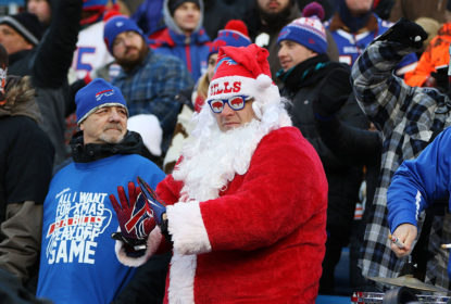 Fãs celebram Natal na NFL