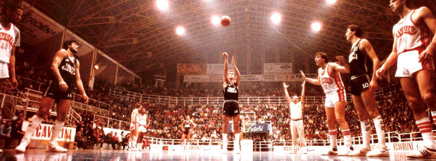 Oscar Schmidt, craque do basquete brasileiro e membro da Hall da Fama da NBA (Foto: Reprodução Facebook / Oscar Schmidt)
