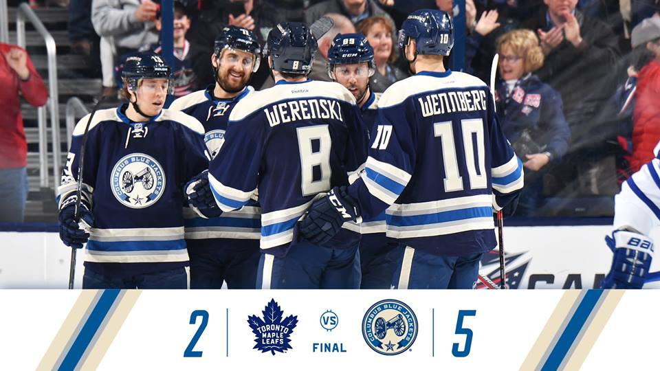 Columbus Blue Jackets vence Toronto Maple Leafs por 5 a 2