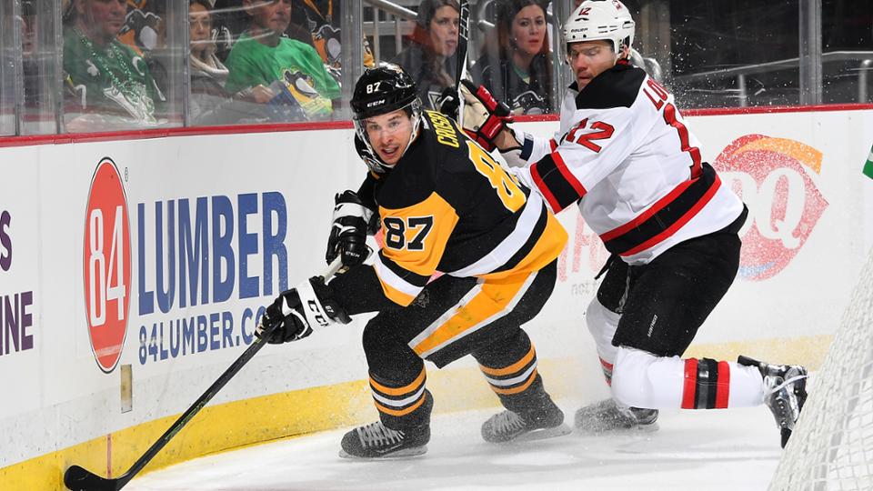 Penguins batem Devils com gols de Crosby