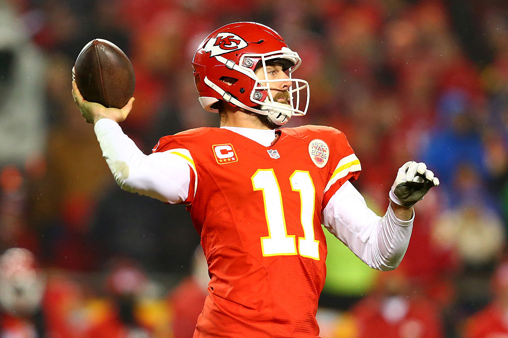 KANSAS CITY, MP - JANUARY 15: Quarterback Alex Smith #11 of the Kansas City Chiefs throws a pass against the Pittsburgh Steelers in the second half in the AFC Divisional Playoff game at Arrowhead Stadium on January 15, 2017 in Kansas City, Missouri.