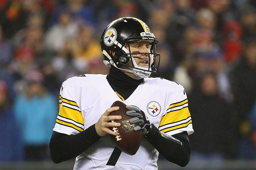 FOXBORO, MA - JANUARY 22: Ben Roethlisberger #7 of the Pittsburgh Steelers looks to pass the ball against the New England Patriots in the AFC Championship Game at Gillette Stadium on January 22, 2017 in Foxboro, Massachusetts.