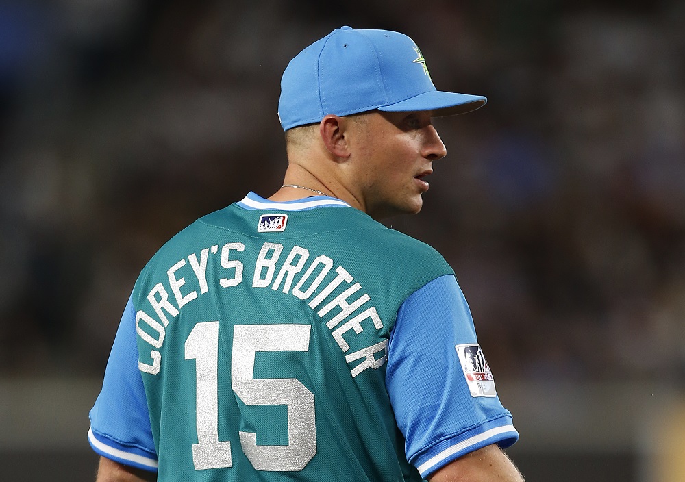 NEW YORK, NY - AUGUST 25: Kyle Seager #15 of the Seattle Mariners wears the name of his brother Corey on the back of his jersey during a game against the New York Yankees at Yankee Stadium on August 25, 2017 in the Bronx borough of New York City. The Mariners defeated the Yankees 2-1.