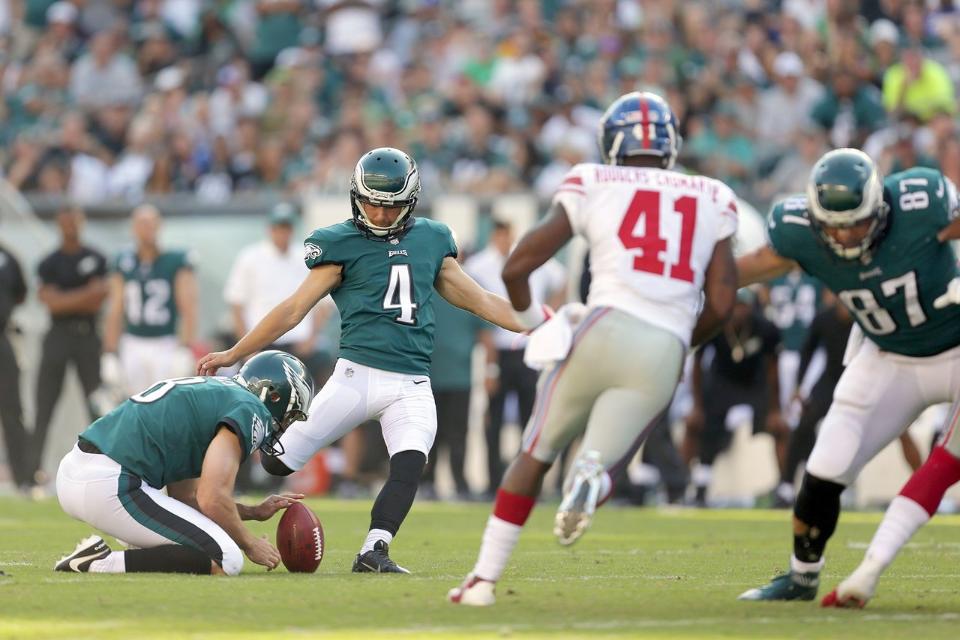 Jake Elliott, rookie kicker, bateu field goal de 61 jardas para dar vitória aos Eagles sobre os Giants na Semana 3 da NFL 2017.