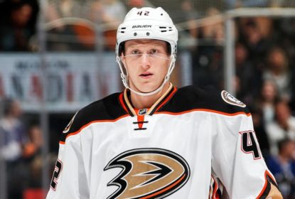 Anaheim Ducks estende contrato de Josh Manson - The Playoffs