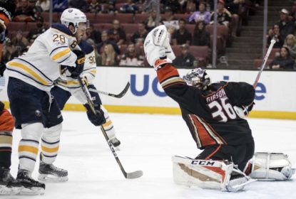 Fora de casa, Sabres vencem a primeira na temporada da NHL - The Playoffs