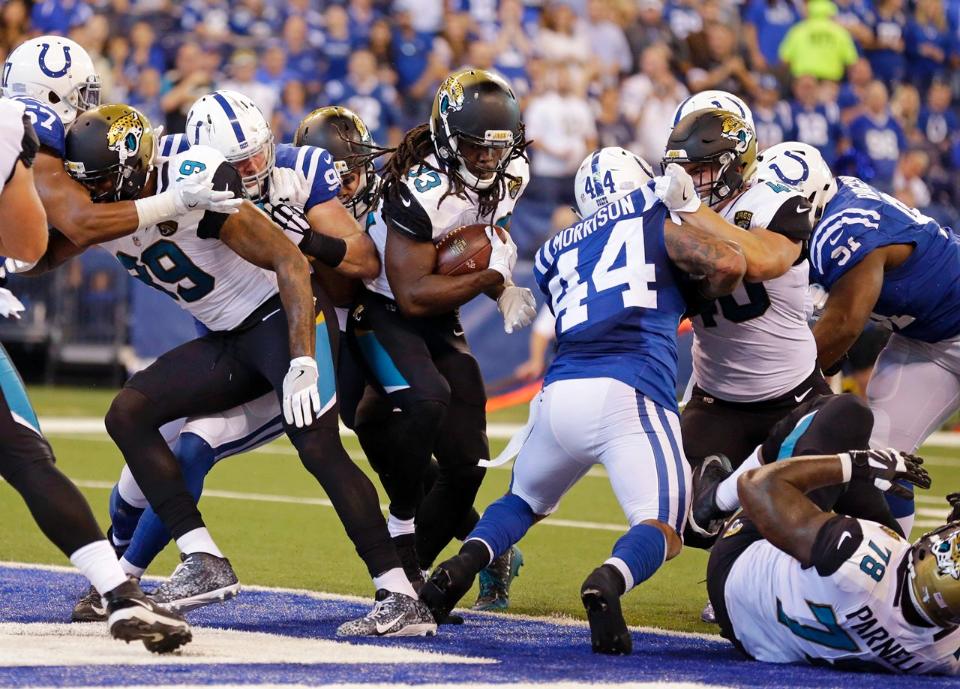 Chris Ivory marca touchdown na vitória dos Jaguars contra os Colts na Semana 7 da NFL.