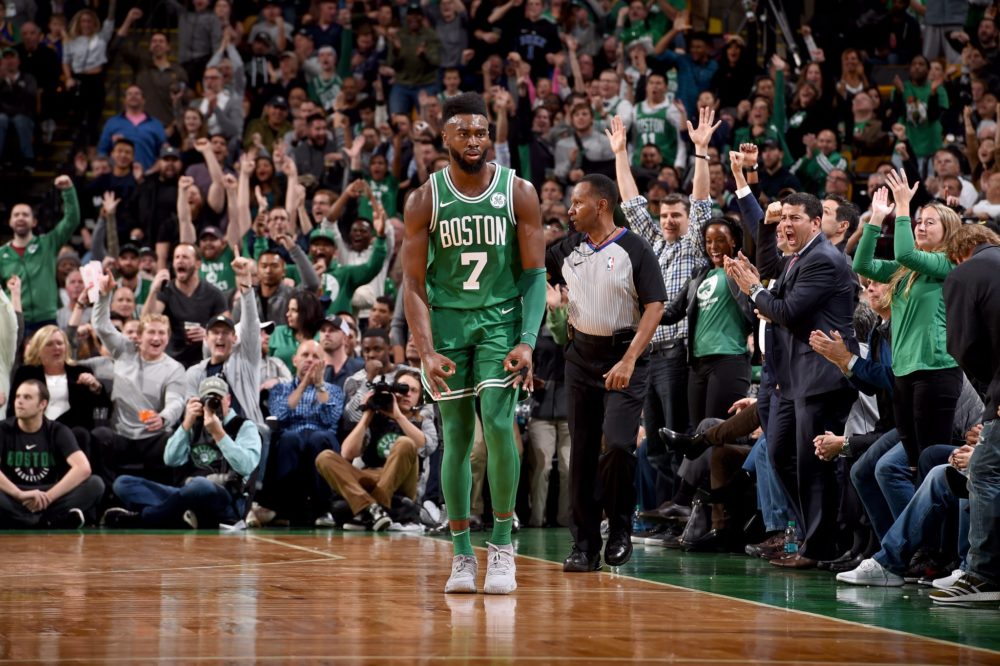 Jaylen Brown lidera vitória dos Celtics contra os Warriors