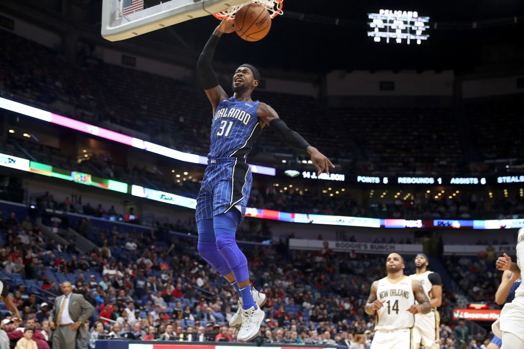 NEW ORLEANS, LA - OCTOBER 30: Terrence Ross #31 of the Orlando Magic dunks the ball against the New Orleans Pelicans at the Smoothie King Center on October 30