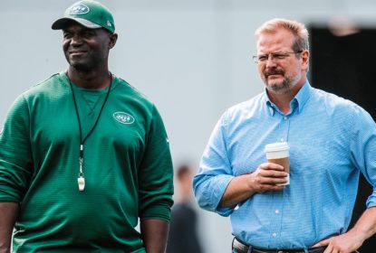 GM do Jets diz que está aberto a negociações por um quarterback no Draft - The Playoffs