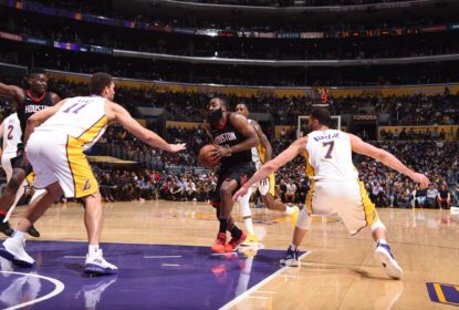 Com 57 pontos da dupla Harden-Paul, Rockets vencem Lakers - The Playoffs