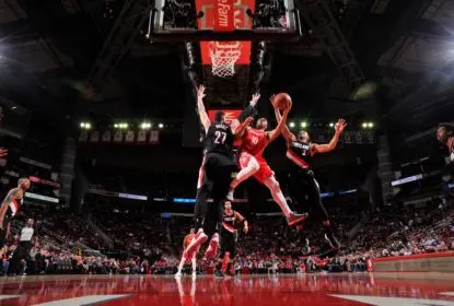 Chris Paul marca 37 pontos e Rockets vencem Blazers em casa - The Playoffs