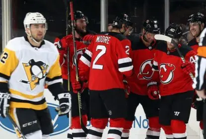 Travis Zajac brilha e Devils vencem Penguins - The Playoffs