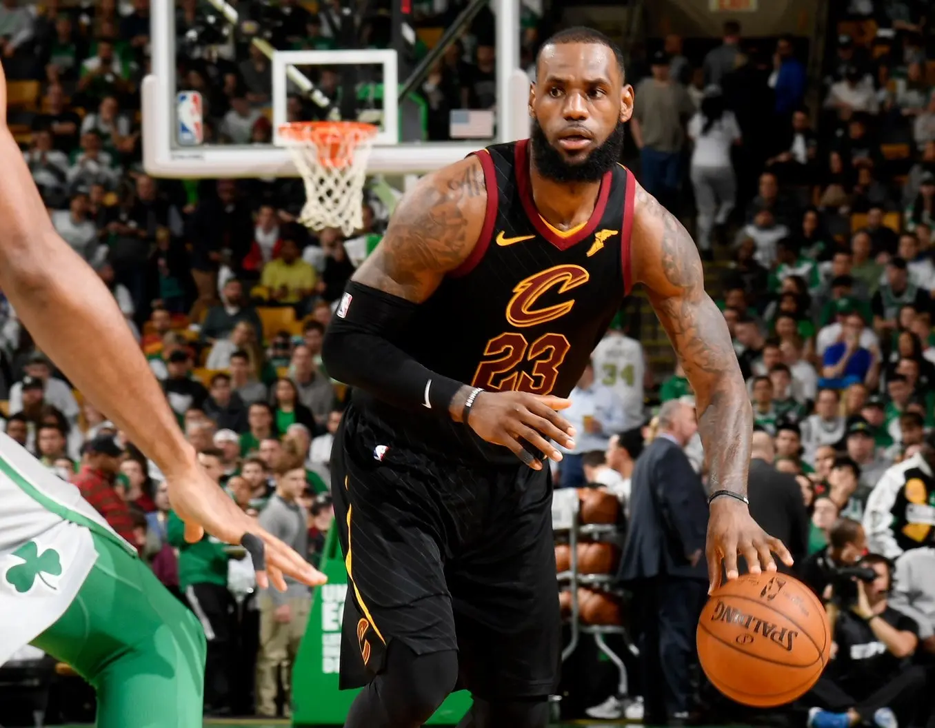 LeBron comanda e Cavaliers vencem Celtics no TD Garden