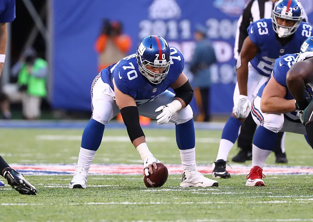 EAST RUTHERFORD, NJ - NOVEMBER 06: Weston Richburg #70 of the New York Giants in action against the Philadelphia Eagles during their game at MetLife Stadium on November 6, 2016 in East Rutherford, New Jersey.