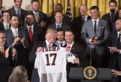 Houston Astros é recebido por Donald Trump na Casa Branca - The Playoffs